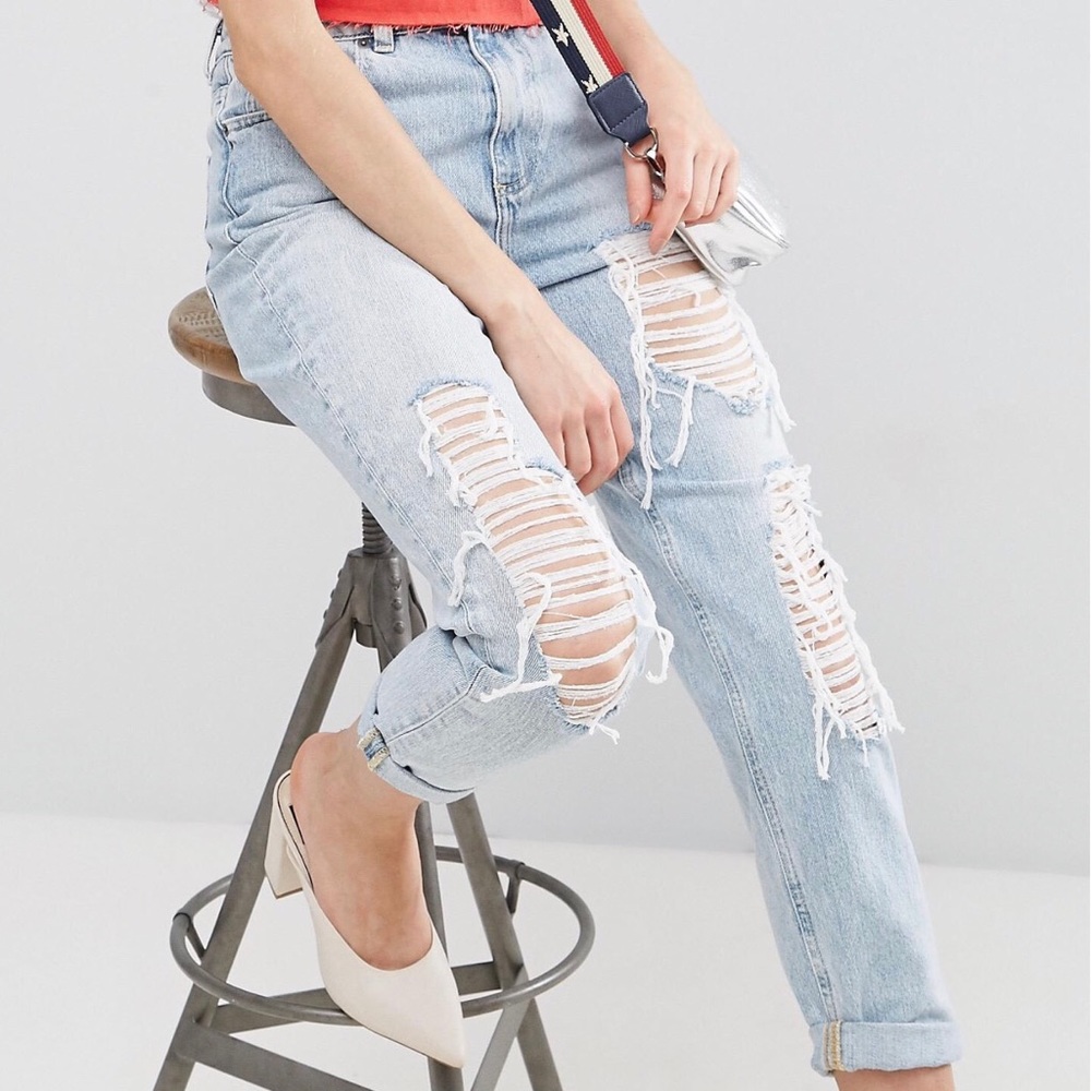 SOLD————————ASOS ORIGINAL MOM Jeans